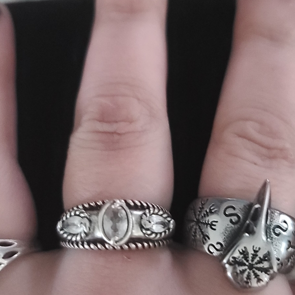 Ring - Picture 4 of 13